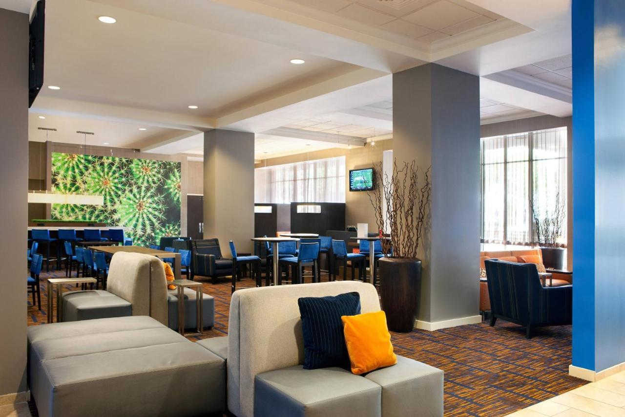 Courtyard Houston Downtown Convention Center Hotell Exteriör bild