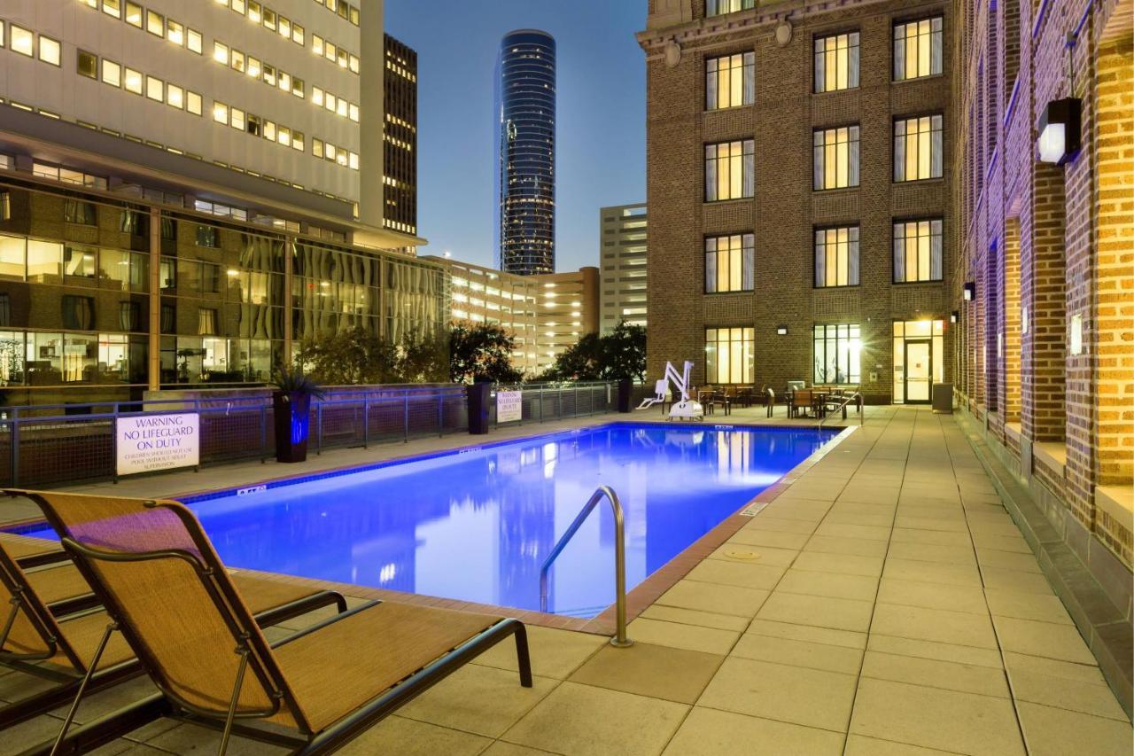 Courtyard Houston Downtown Convention Center Hotell Exteriör bild
